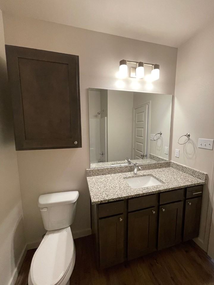 2541 134th St - Photo 7 of 10