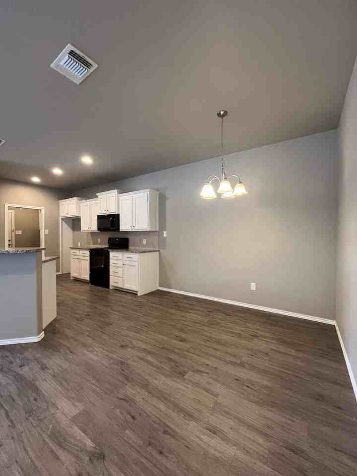 1115 Preston Trl #A - Photo 5 of 21