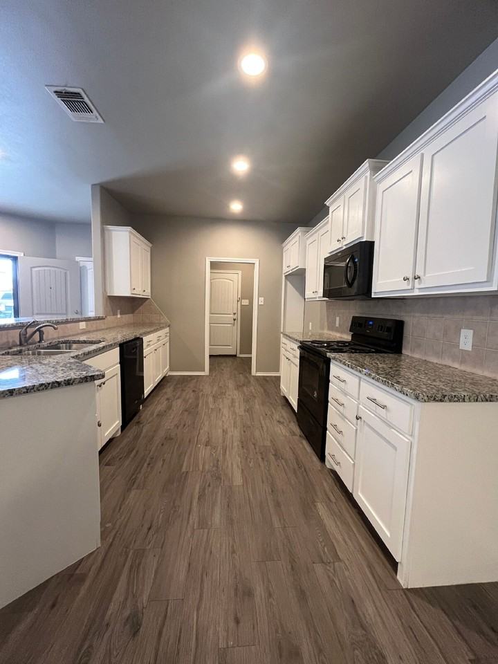 1115 Preston Trl #A - Photo 7 of 21