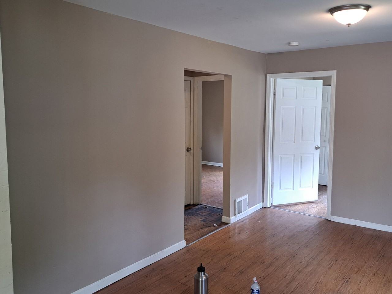 10196 Winkler Dr - Photo 5 of 7
