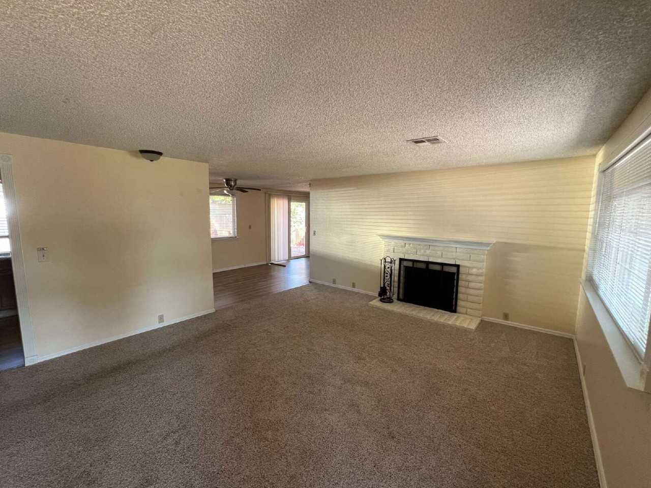 3296 Admiral St - Photo 2 of 35