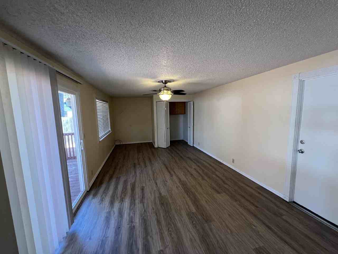 3296 Admiral St - Photo 4 of 35
