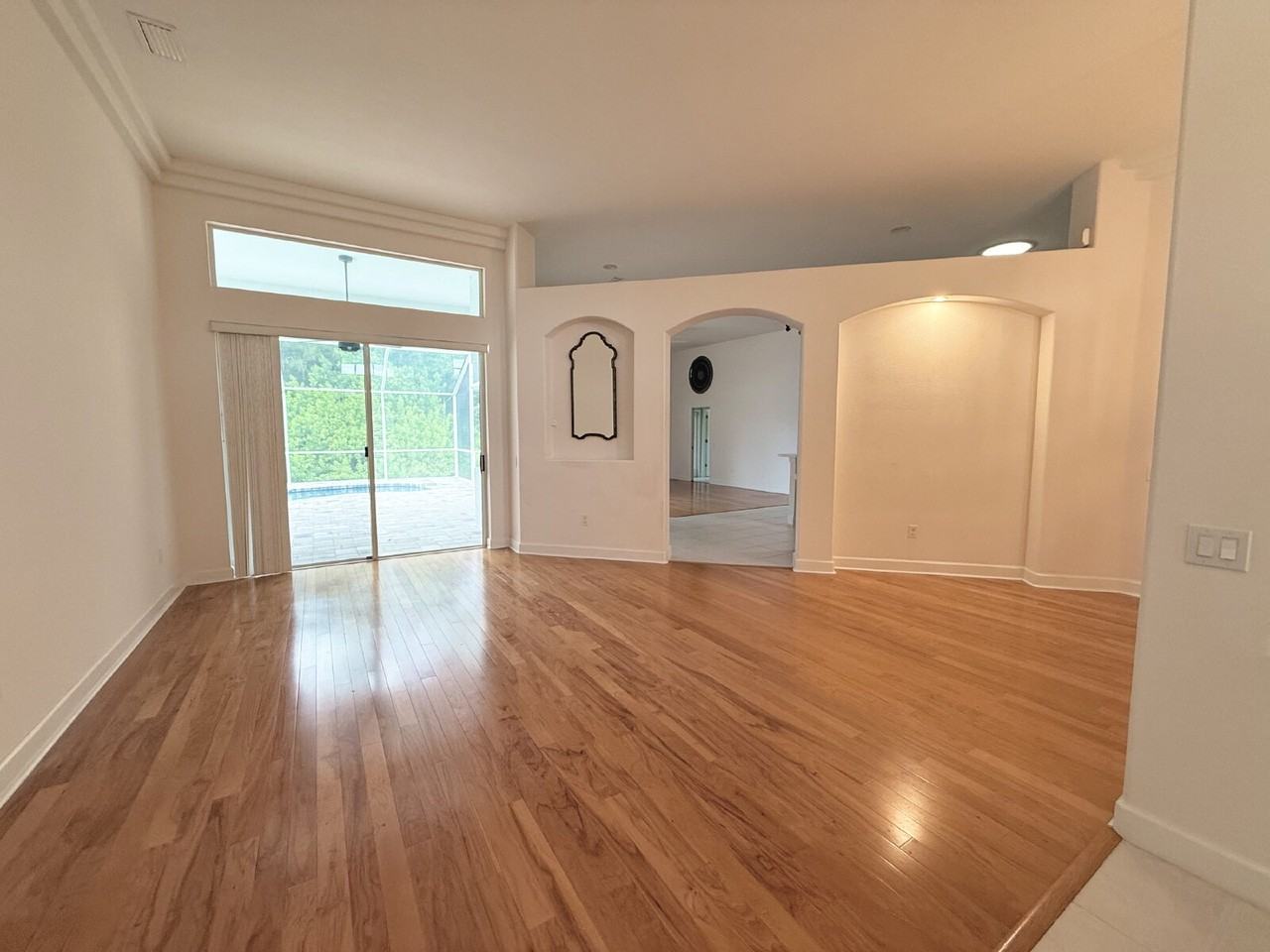 11349 Wedgemere Dr - Photo 4 of 38
