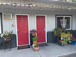 featured image of 1124 W Park St