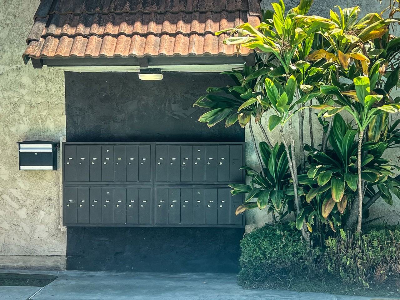 Woodman Apartments - Photo 4 of 10