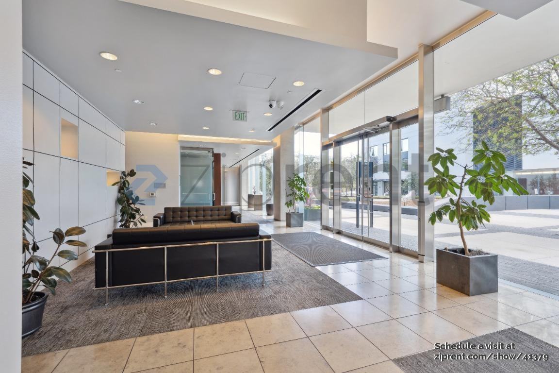 250 King St #754 - Photo 4 of 23
