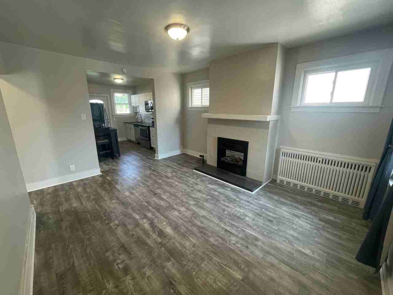 426 Hill St - Photo 6 of 32