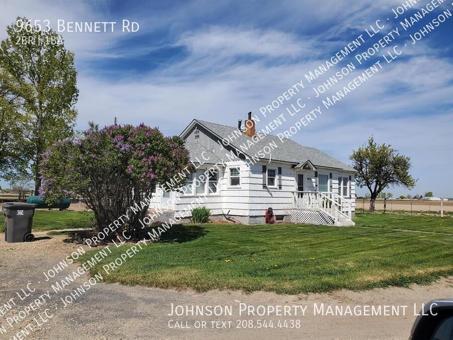 9653 Bennett Rd - Photo 2 of 18