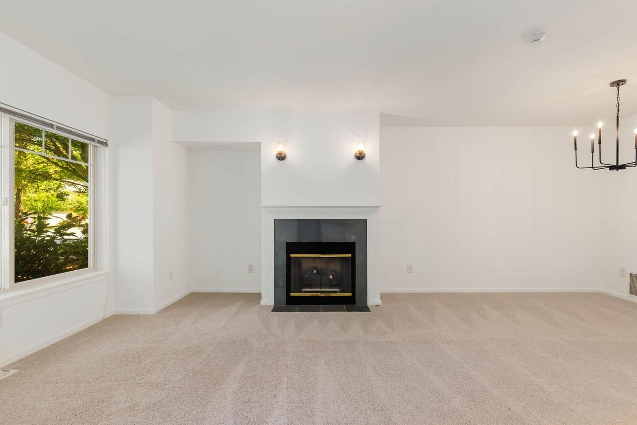 15855 Ne 92nd Way #1203 - Photo 2 of 19