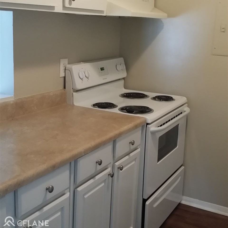 Wellington Place - Photo 3 of 4