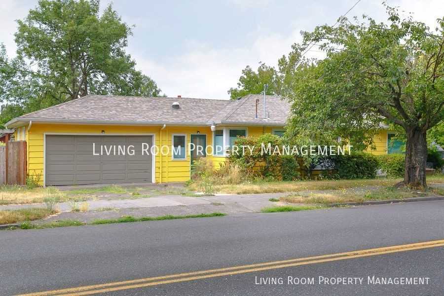 4208 Se Stark St #B - Photo 2 of 10