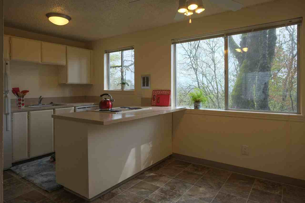 Lynn Oaks Apartments - Photo 6 of 27