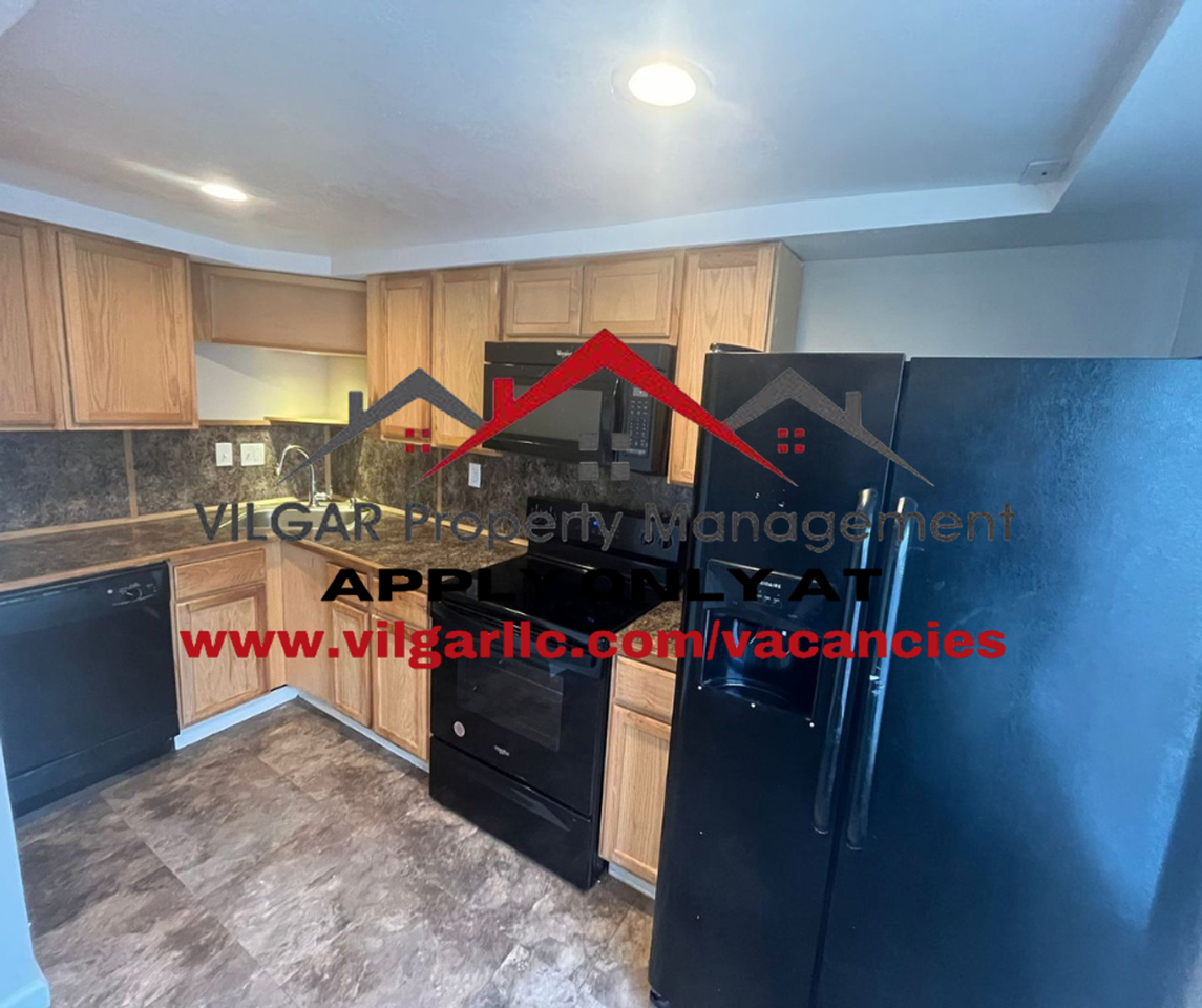 447 E 60th Pl - Photo 2 of 22