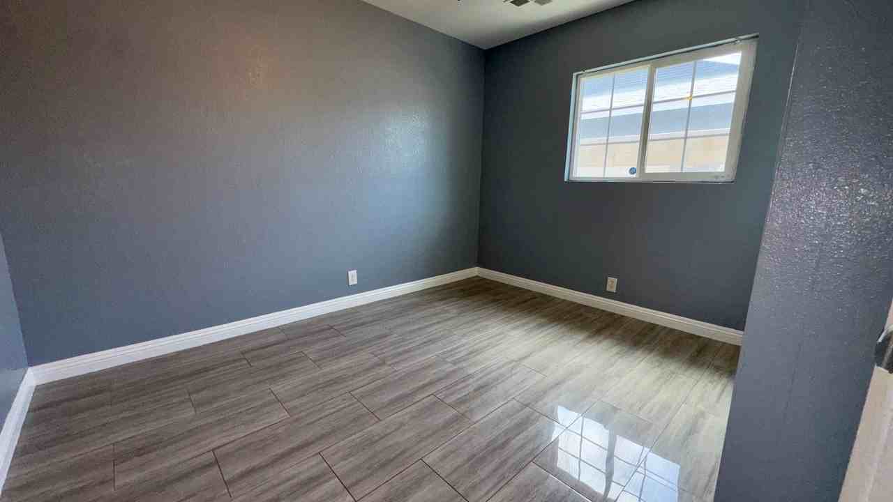 604 Monticello Dr - Photo 5 of 7