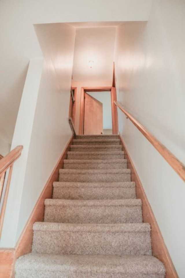 300 S Nichols Ave - Photo 4 of 21