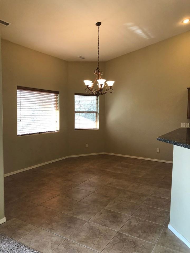 1216 Mosher Ln - Photo 4 of 30