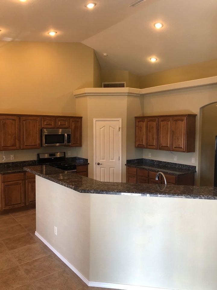 1216 Mosher Ln - Photo 5 of 30