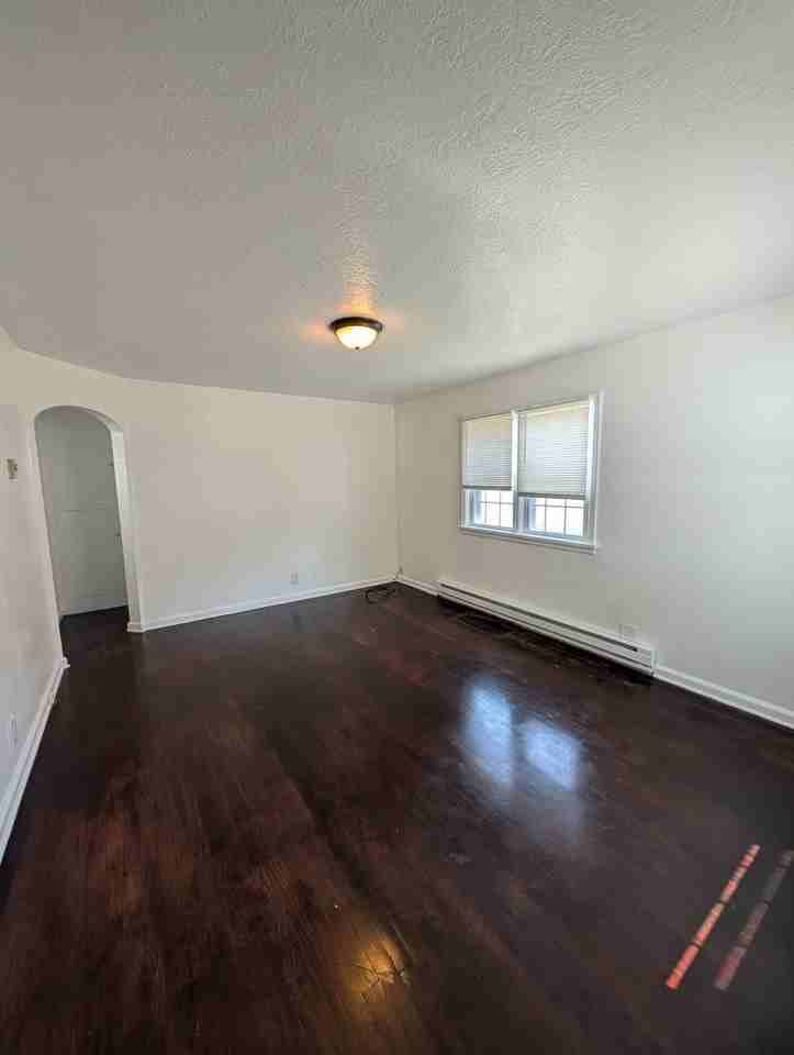 428 S 10th Ave #A - Photo 3 of 24