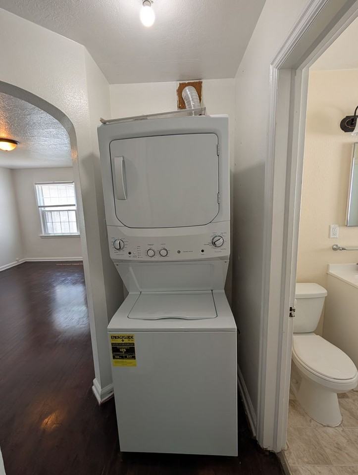 428 S 10th Ave #A - Photo 5 of 24