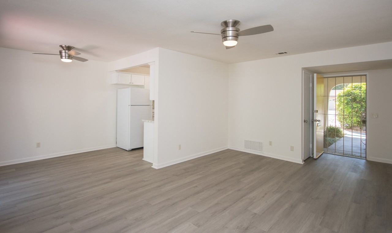 3932 San Ramon Dr - Photo 2 of 17