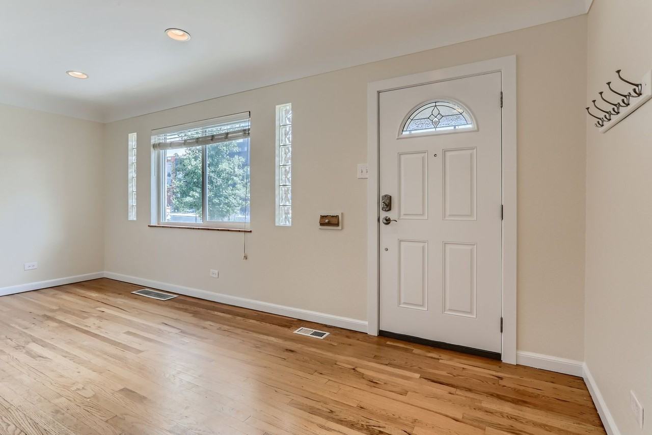 3425 E 31st Ave - Photo 2 of 30