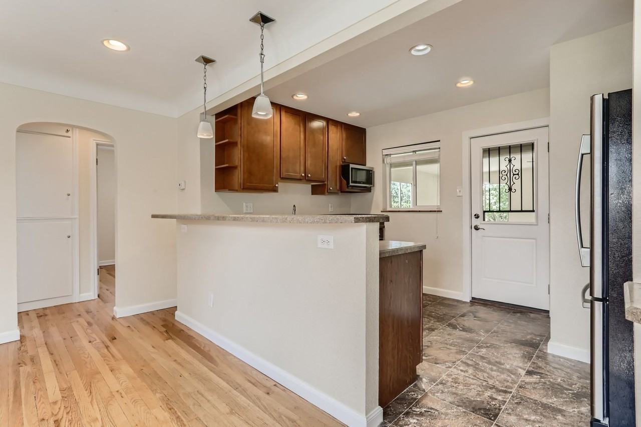 3425 E 31st Ave - Photo 7 of 30