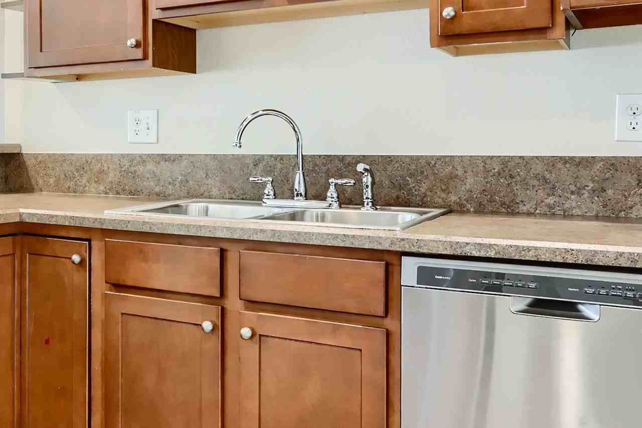 3425 E 31st Ave - Photo 6 of 30