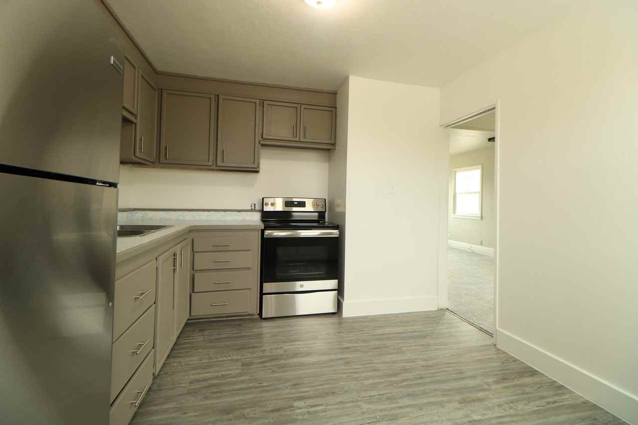 4360 W 5700 S - Photo 2 of 22