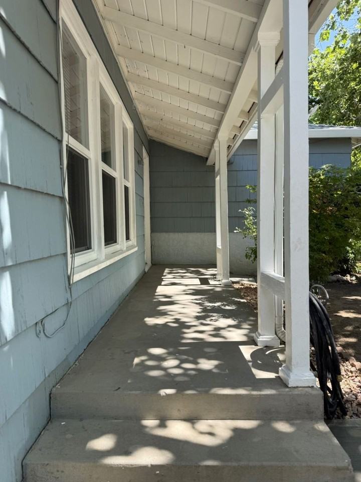 2451 6th Ave - Photo 3 of 31