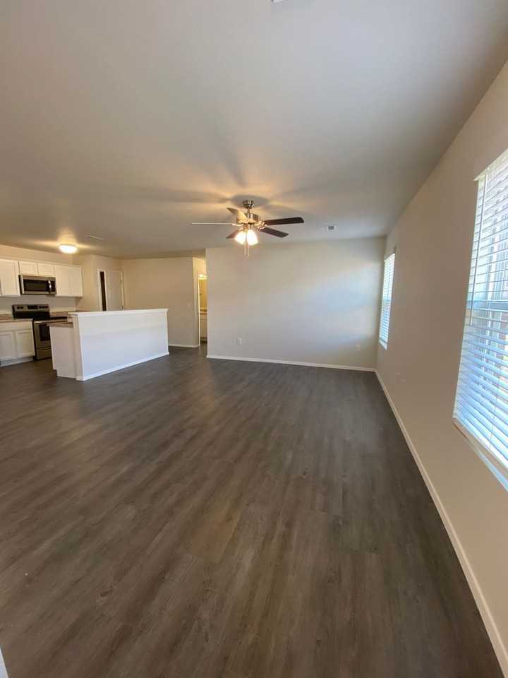 504B W Christopher Dr - Photo 5 of 20