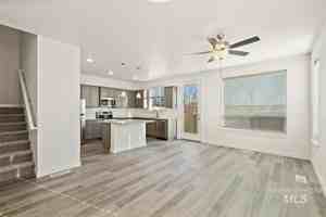 featured image of 352 N Tessa Ln