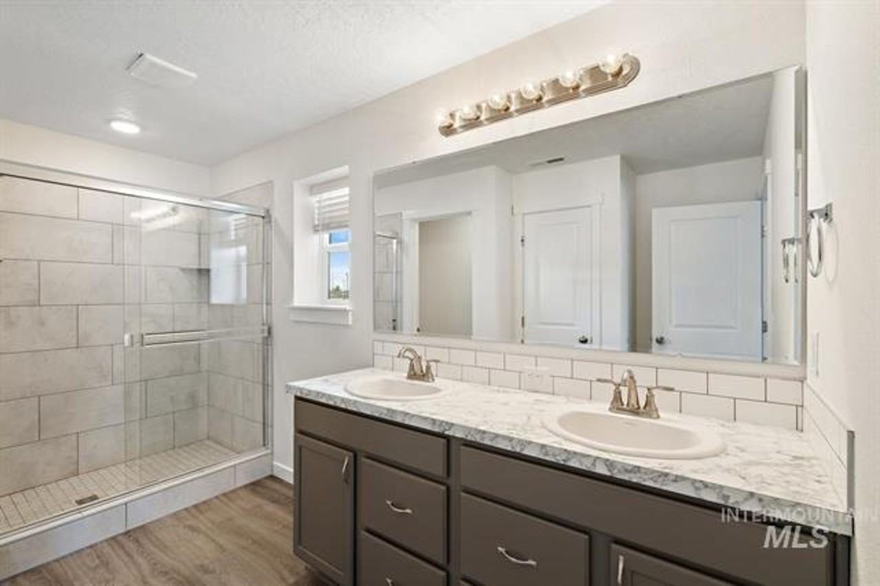 352 N Tessa Ln - Photo 6 of 13
