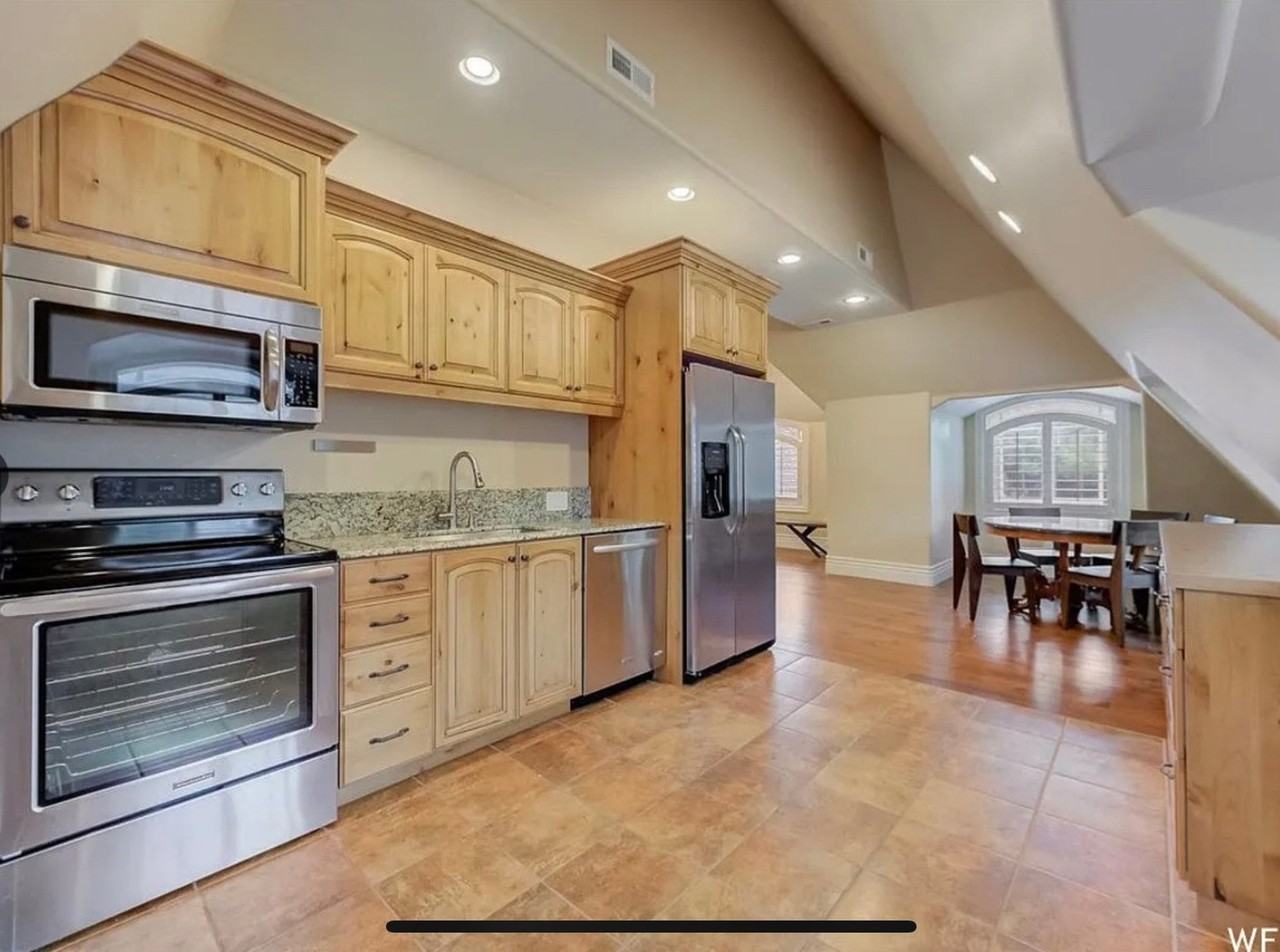 4900 S Marilyn Dr #NA - Photo 5 of 32