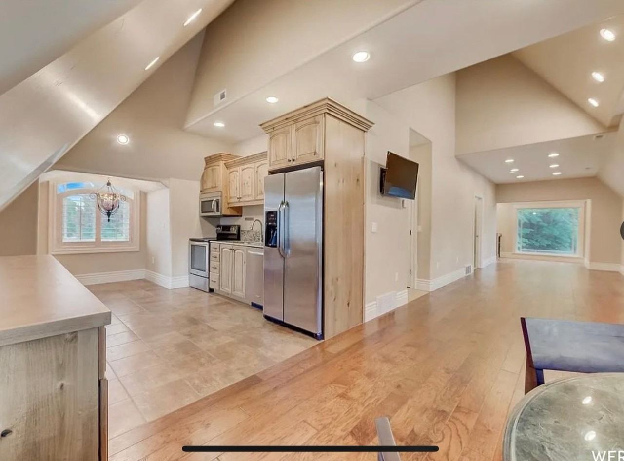 4900 S Marilyn Dr #NA - Photo 6 of 32