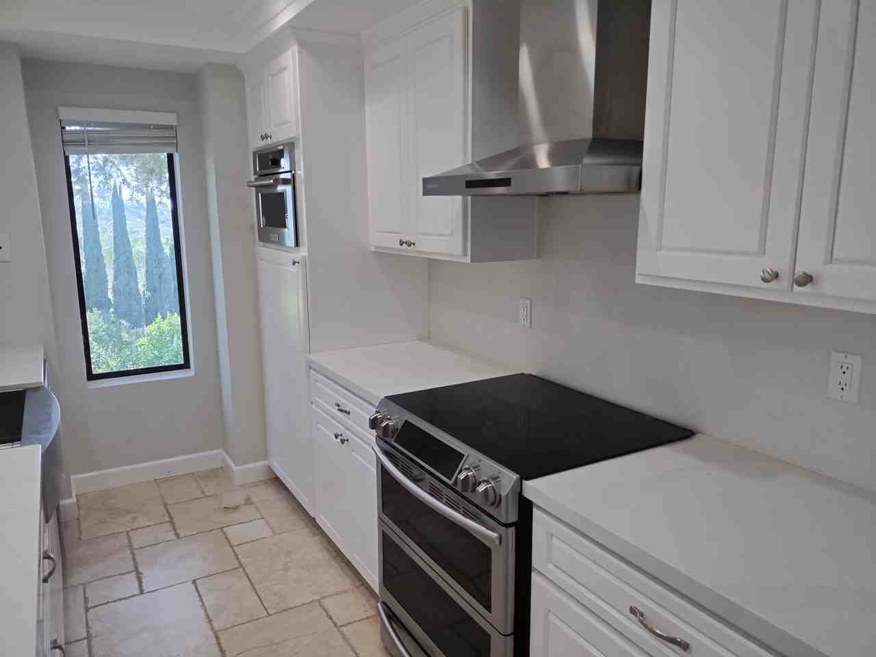 6736 Oakridge Rd #212 - Photo 3 of 24