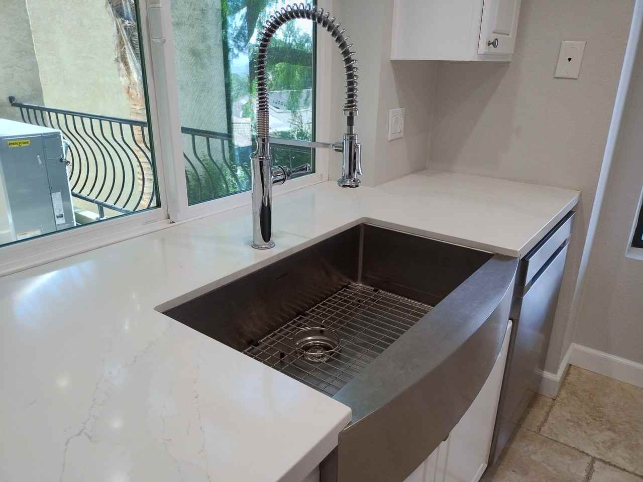 6736 Oakridge Rd #212 - Photo 4 of 24