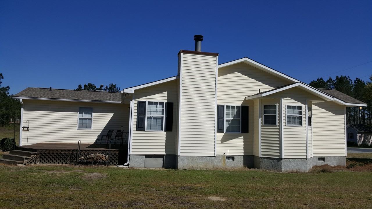 611 Windcrest Dr #NA - Photo 4 of 26