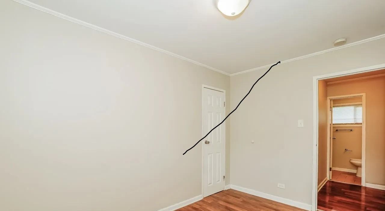 408 W Avery St #NA - Photo 2 of 10