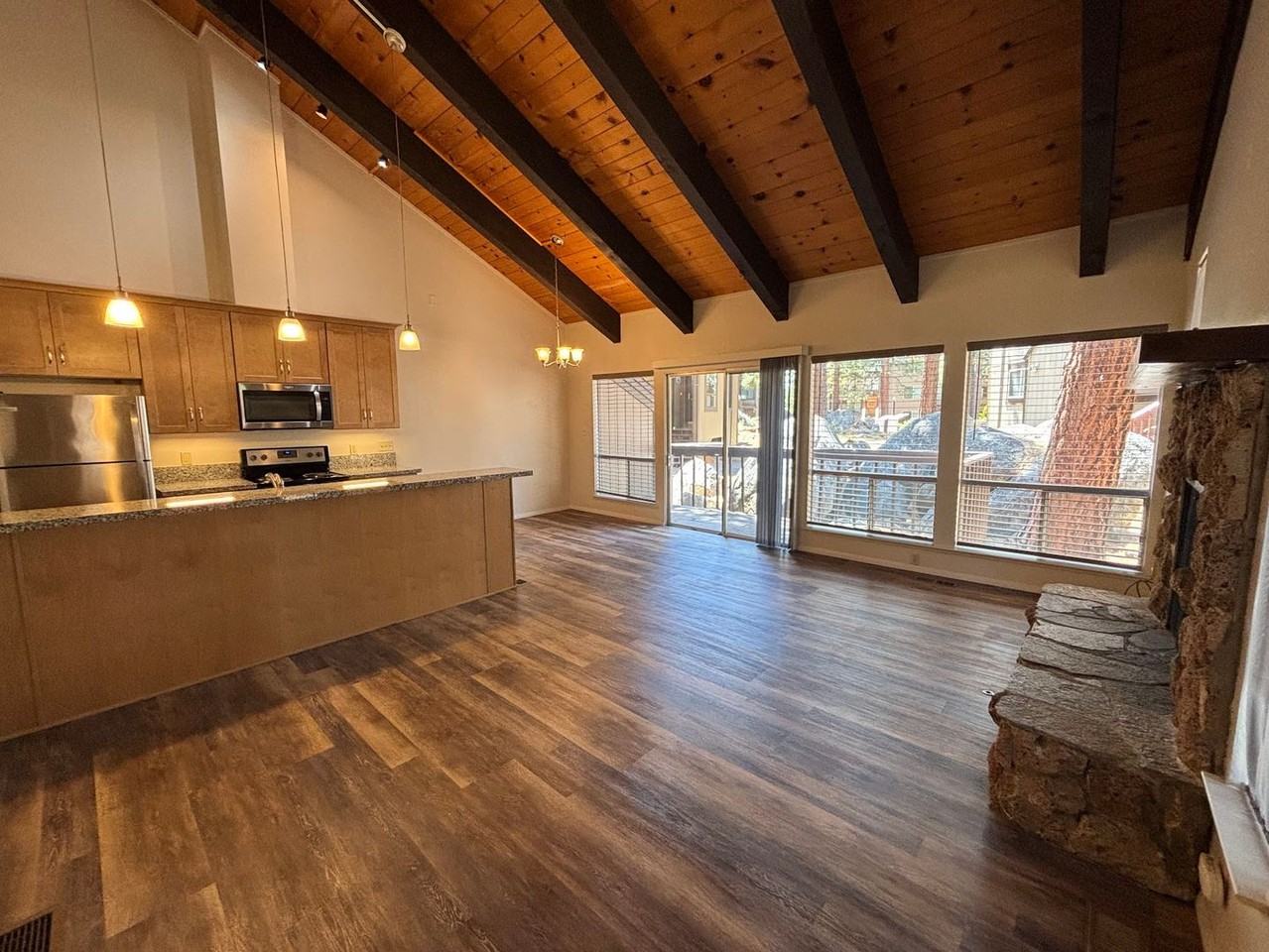 169 Holly Ln #B - Photo 2 of 11