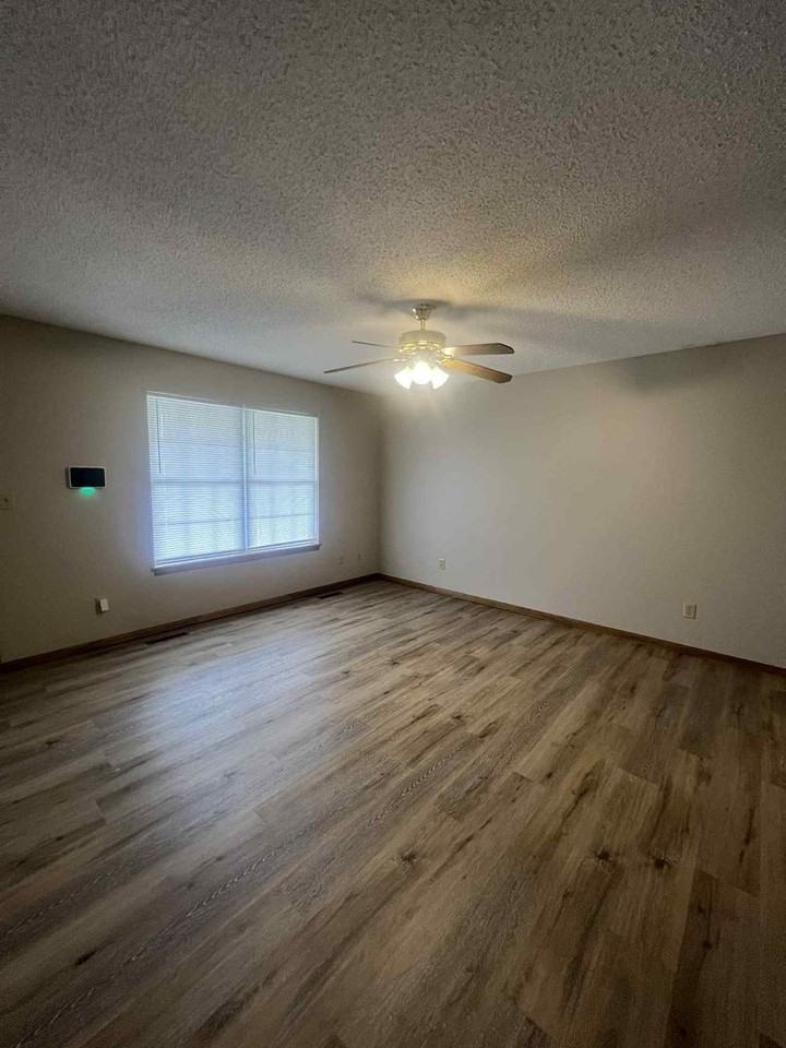 1214 Grove St - Photo 2 of 14