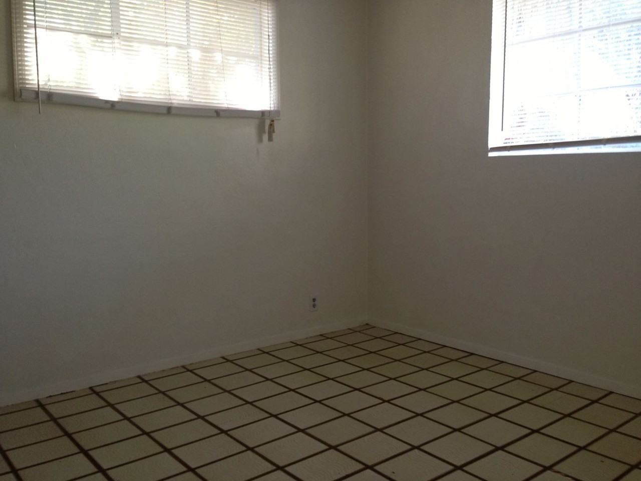 1455 E Cedar St - Photo 7 of 9