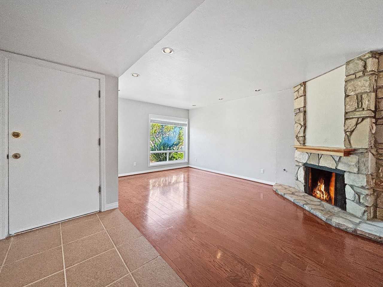 5515 Red River Dr - Photo 3 of 35