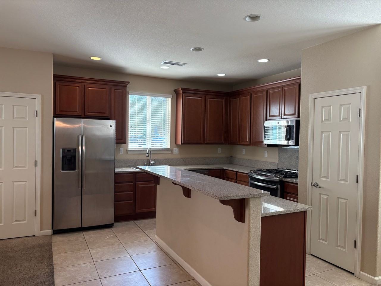 2051 Virginia Lake Way - Photo 4 of 16