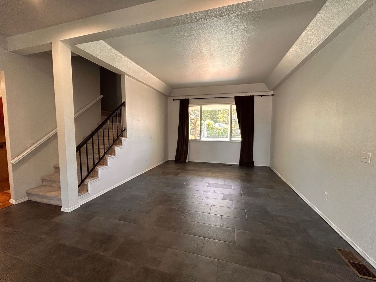 4033 W Douglas Ave - Photo 4 of 31