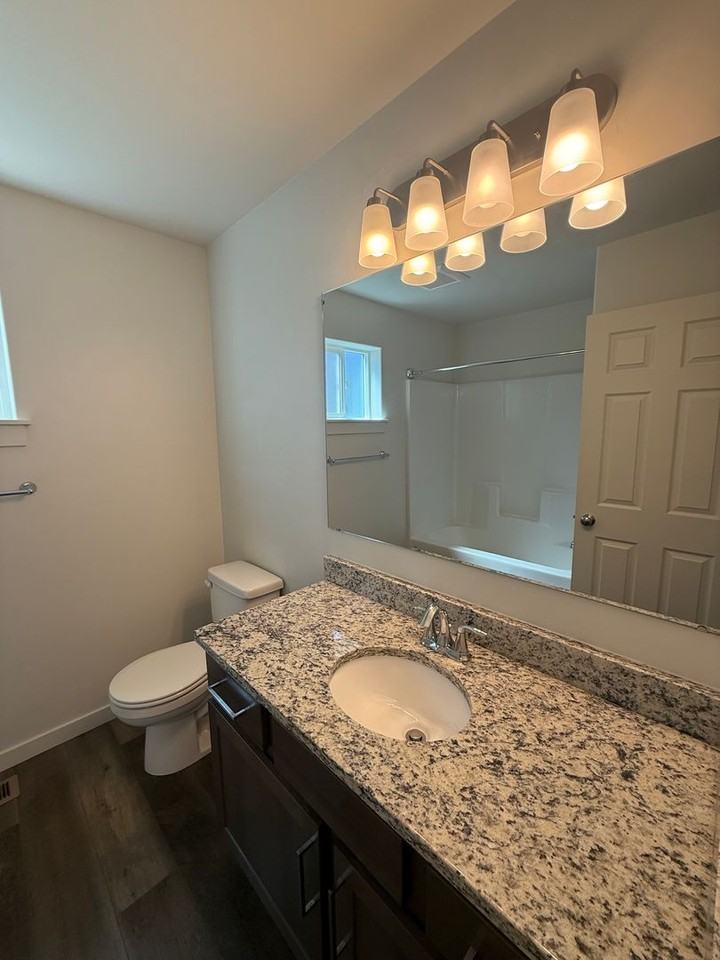 2057 Mahogany Ave - Photo 7 of 19