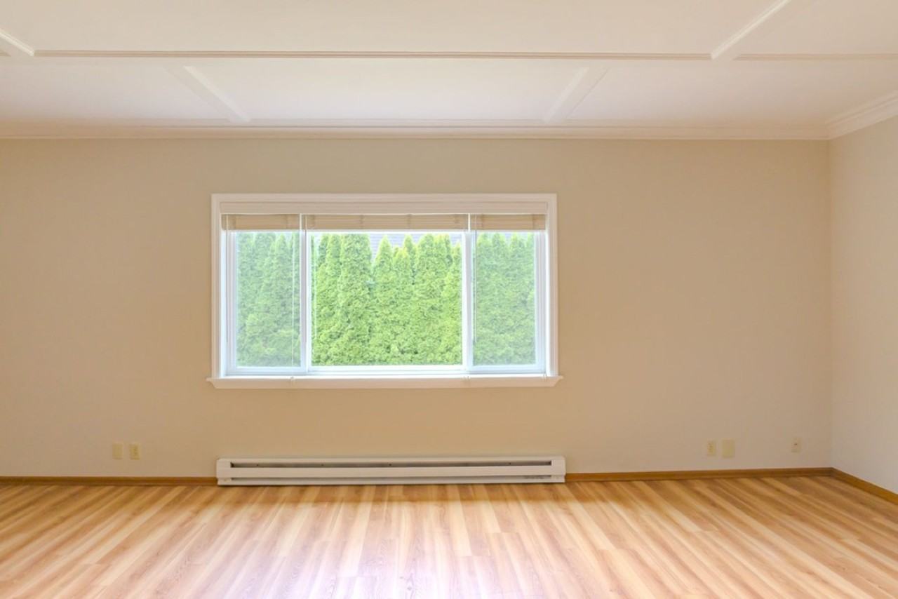 9017 5th Ave Ne - Photo 5 of 27