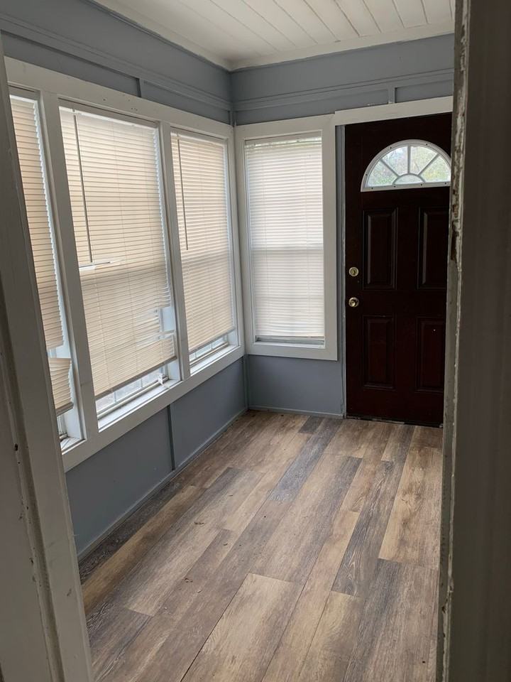 1600 E Martin Dr - Photo 3 of 14