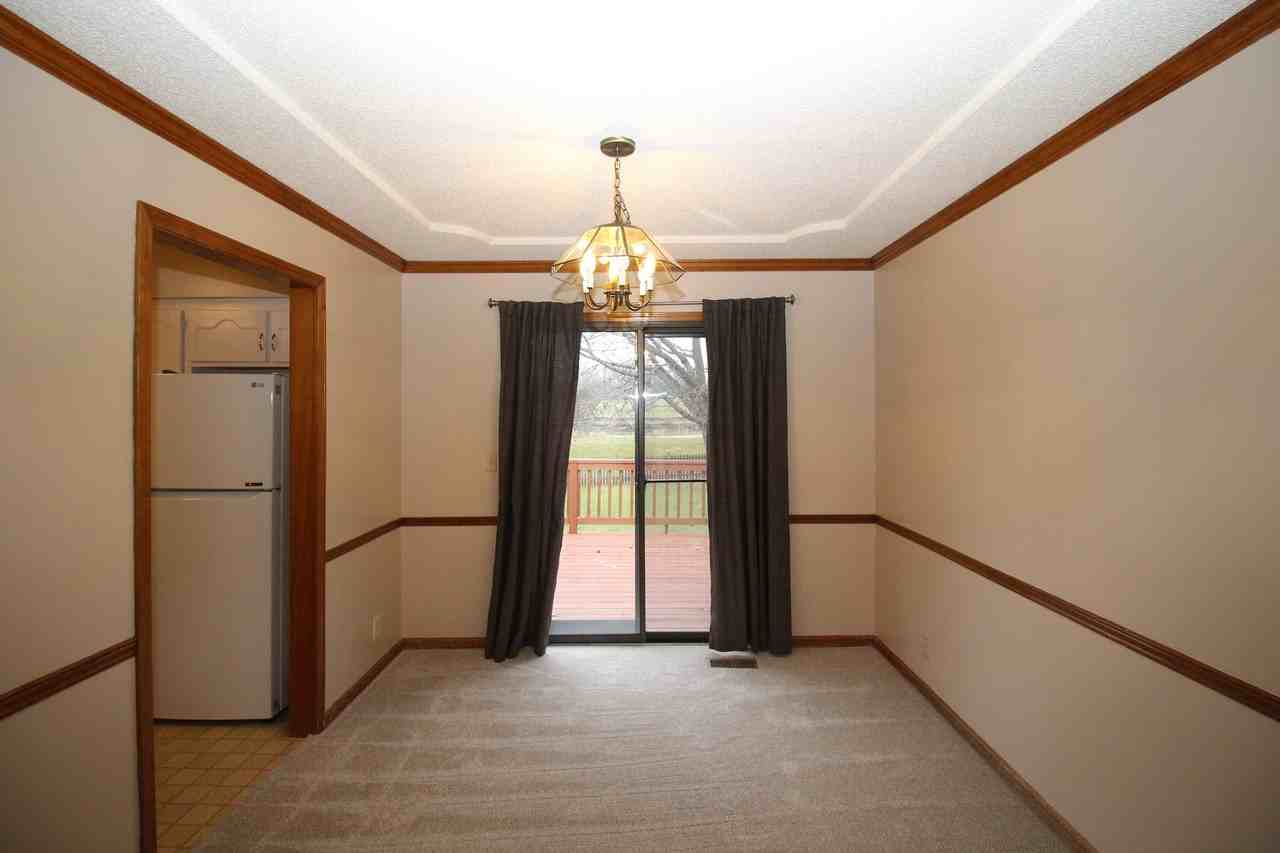 11616 Oakmont St - Photo 4 of 25