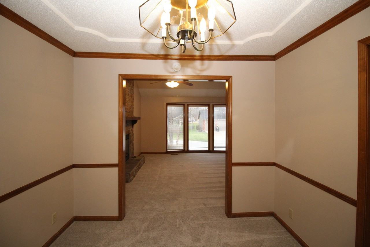 11616 Oakmont St - Photo 5 of 25