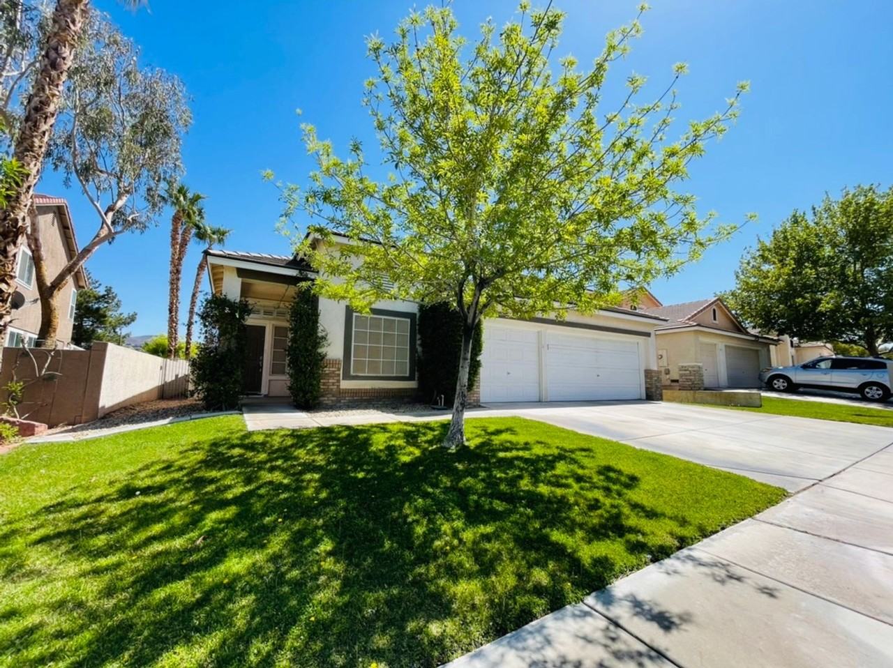 1855 Desert Forest Way - Photo 3 of 26